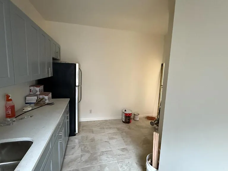 497 Van Cortlandt Park Ave — Photo 6