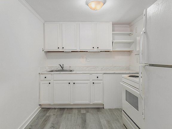 5th image of 1131 Leesville St #C