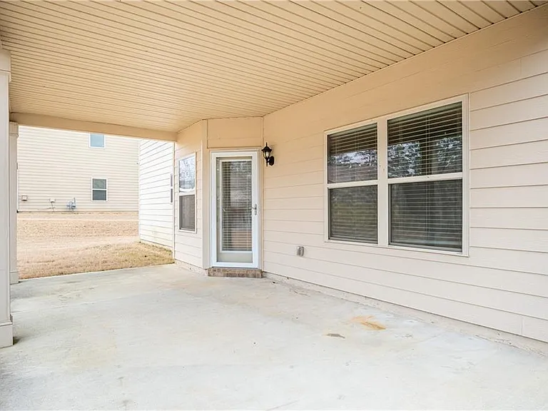 7761 Sylvaner Ln — Photo 47