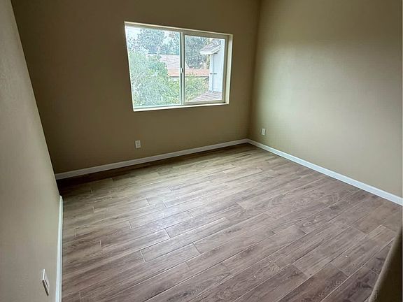 5th image of 627 1/2 S Rowan Ave