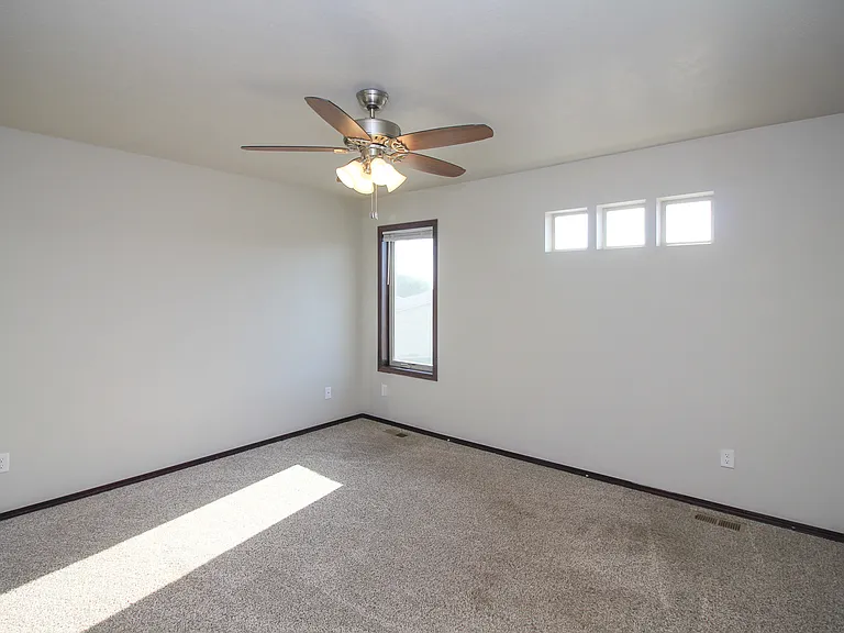 1013 Tanner Ct — Photo 23