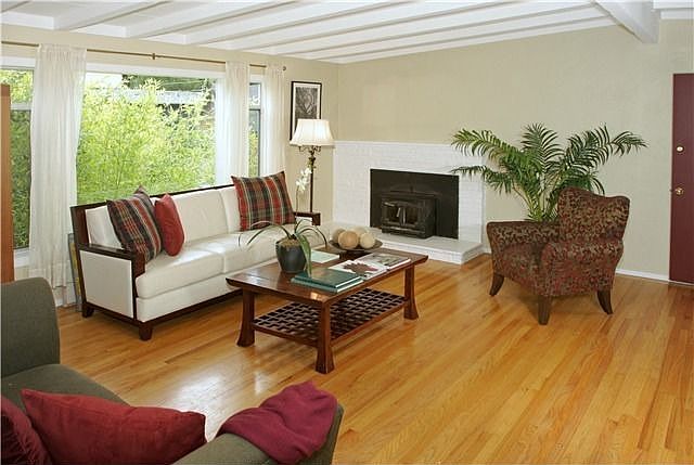 1st image of 24 Vine Ave