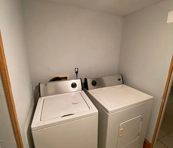 10457 S 228th Ln — Photo 4