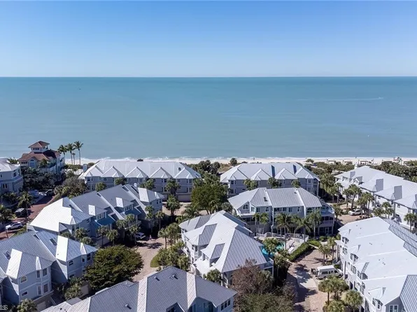 160 Barefoot CIR #38, BONITA SPRINGS, FL 34134