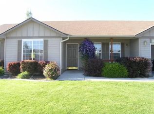 2974 W Foxtrotter Dr, Meridian, ID 83646