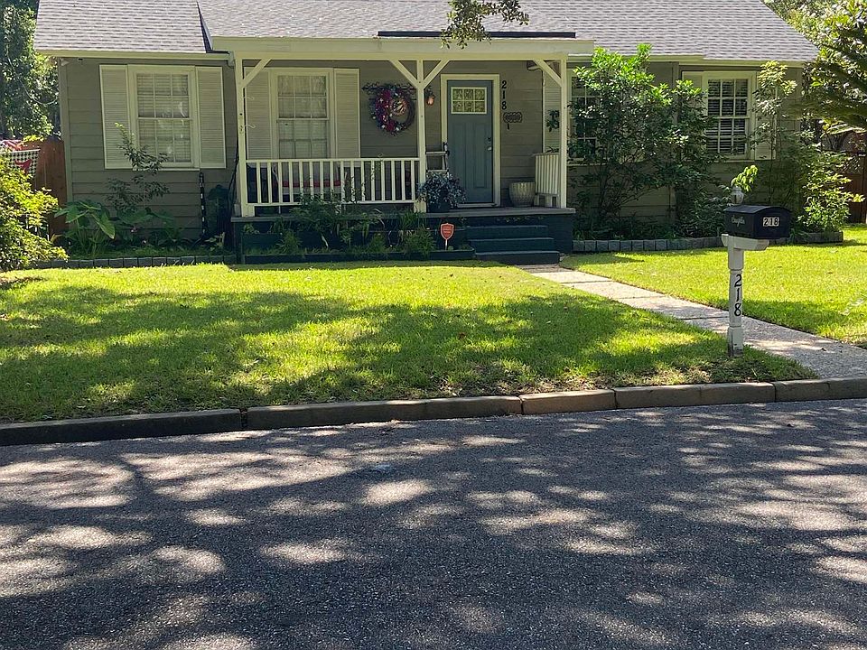 1st image of 218 2nd St