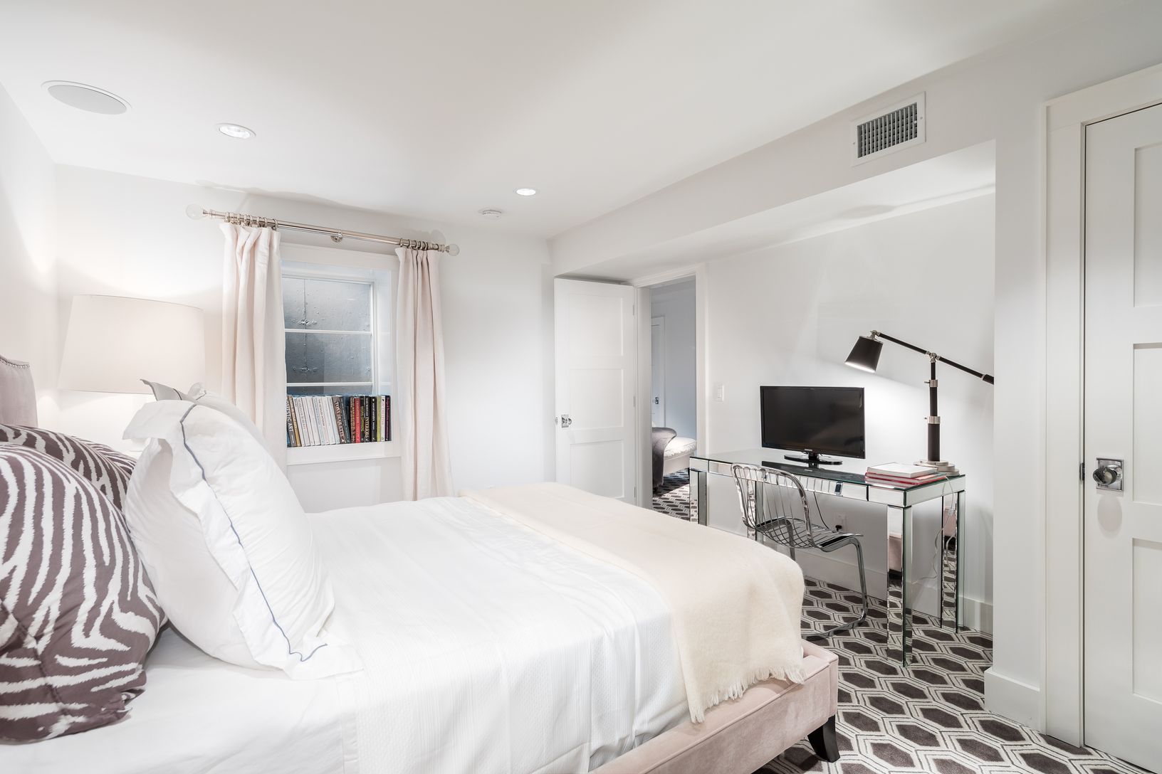 Guest Bedroom 5