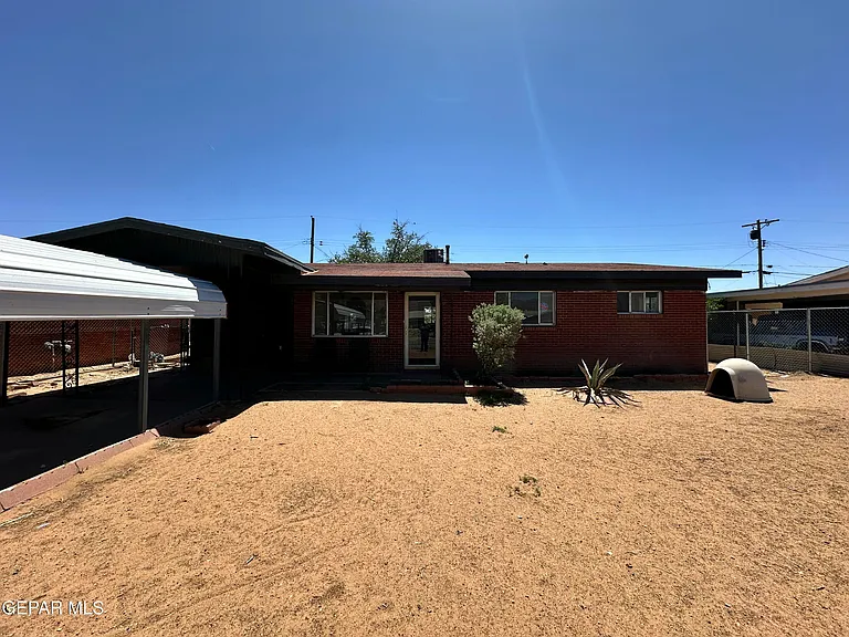 10336 Windsor Dr — Photo 1