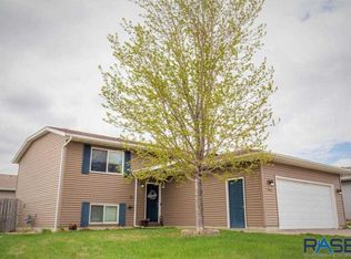 4513 W Oregon St, Sioux Falls, SD 57107