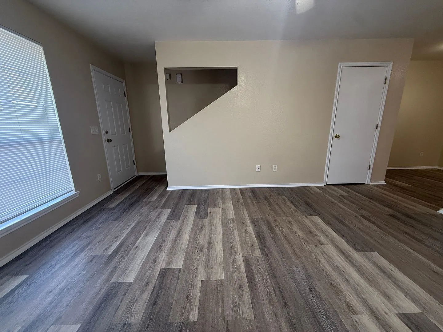 4000 Doraine Court — Photo 4