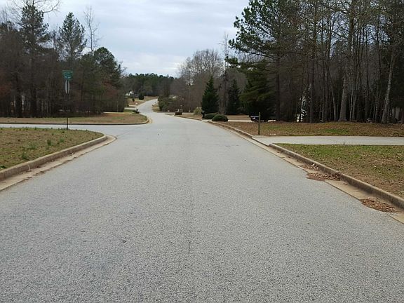 4th image of 117 Kimbell Farm Dr