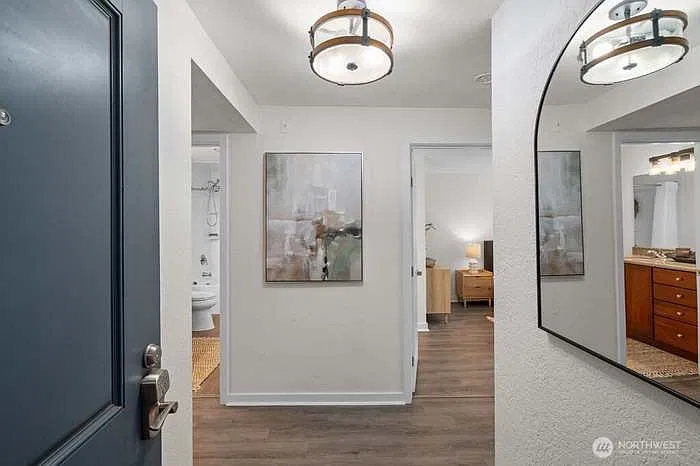 Harwood Condominiums — Photo 4