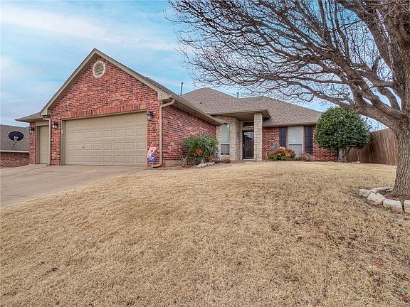 3rd image of 16609 Canyonwood Ln