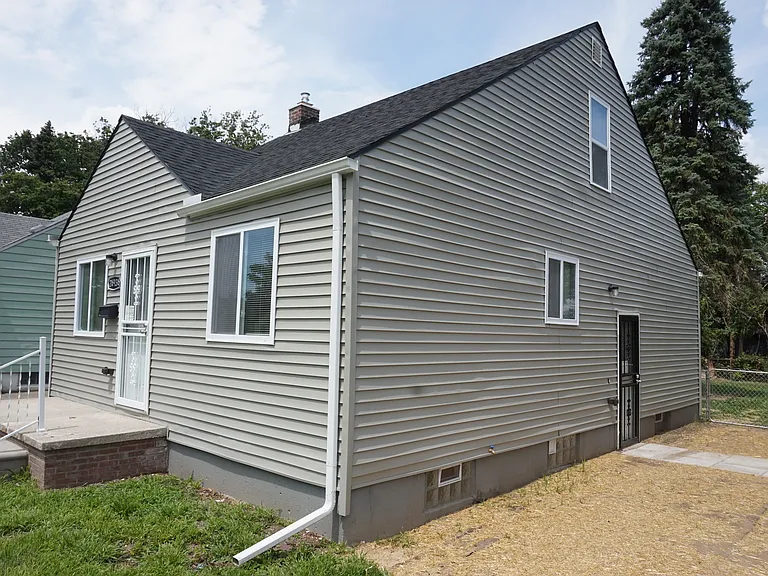 26936 Ross St — Photo 4
