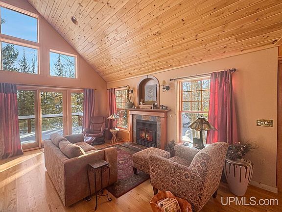 5th image of 153 Maggie Point Rd