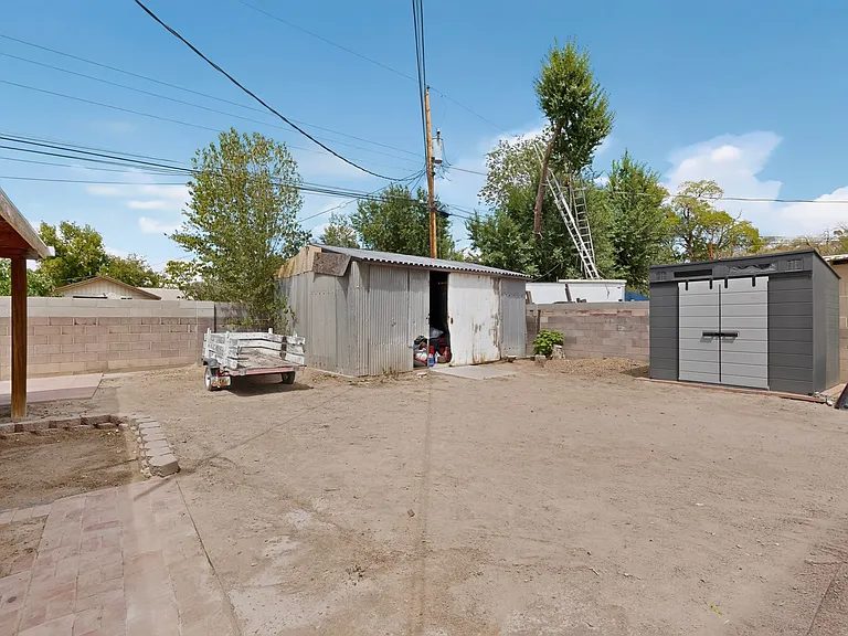 823 San Lorenzo Ave NW — Photo 41