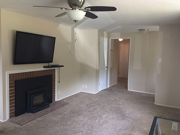 3rd image of 2739 Southridge Dr