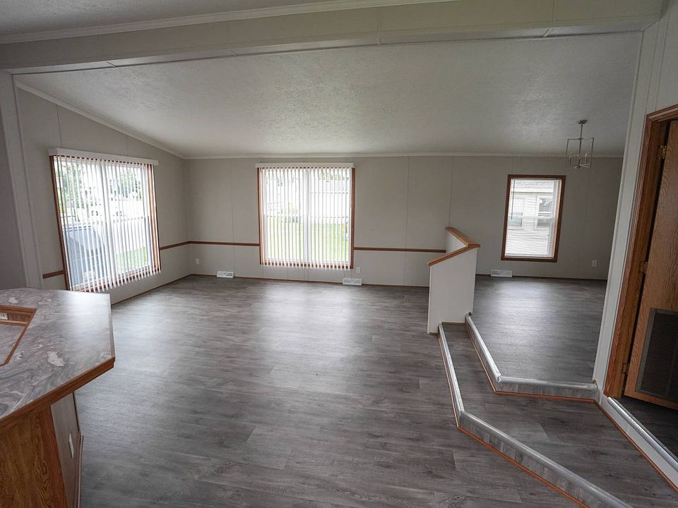 2nd image of 9079 Greentree Dr #60