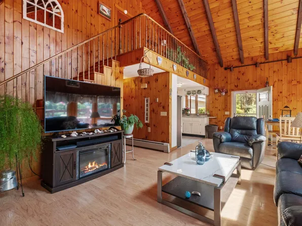 33 Juniper Meadow Road, Danbury, NH 03230