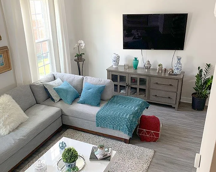 115 Peabody Way — Photo 1