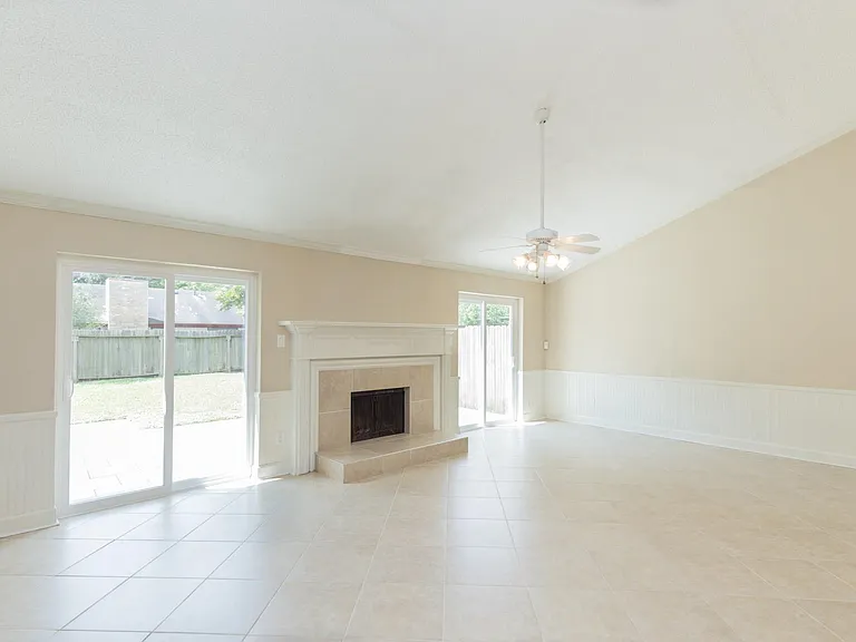 4106 Kitchen Hill Ln — Photo 3