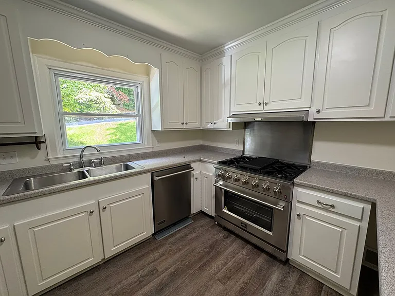 204 Glen Ridge Rd NE — Photo 10