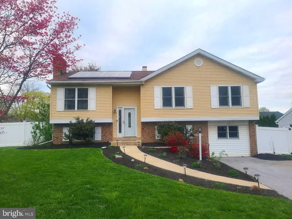 112 Cathy Ann Dr, Reading, PA 19606