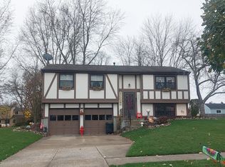 1044 Old Farm Trl, Medina, OH 44256