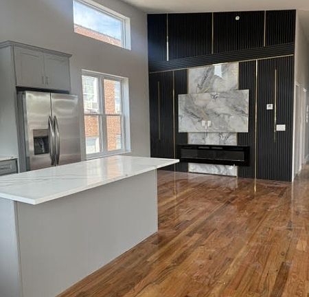 5th image of 181 S Munn Ave #4