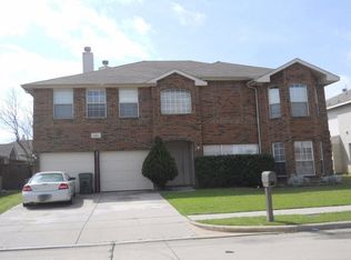 214 Quail Trail Ln, Arlington, TX 76002
