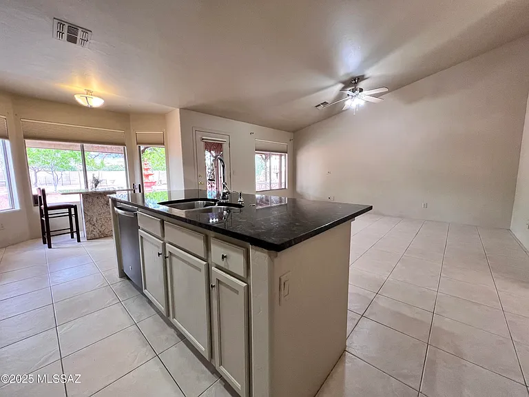 8679 N Ahwatukee Way — Photo 6