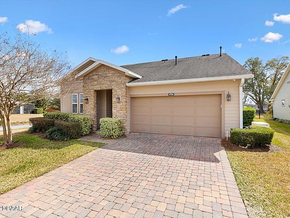 4th image of 4704 NW 35th Lane Rd