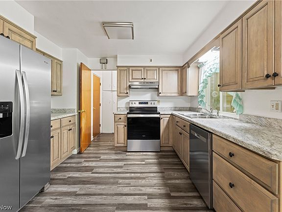 5th image of 196 Pleasantview Dr