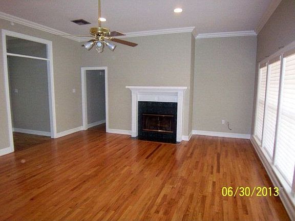 2nd image of 110 E Garden Dr