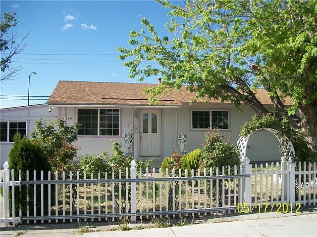 1st image of 1549 Oxford Ave