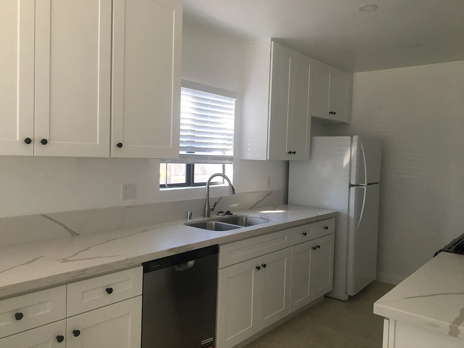 3 bed, 1000 sqft, $2,950 — Photo 4