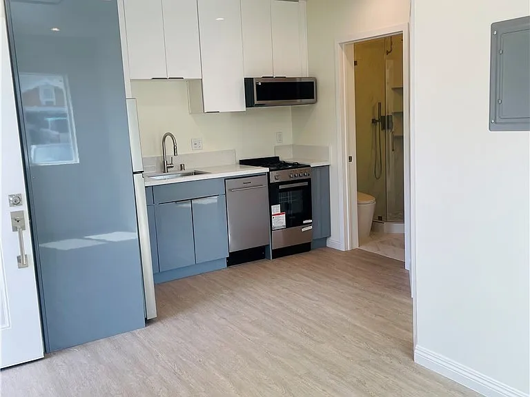 7533 Bovey Ave — Photo 9