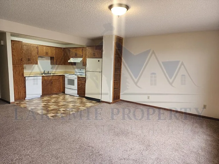 1725 Fetterman Dr #B — Photo 3