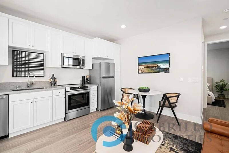 1 bed, 1.0 bath, 440 sqft, $2,000 — Photo 1