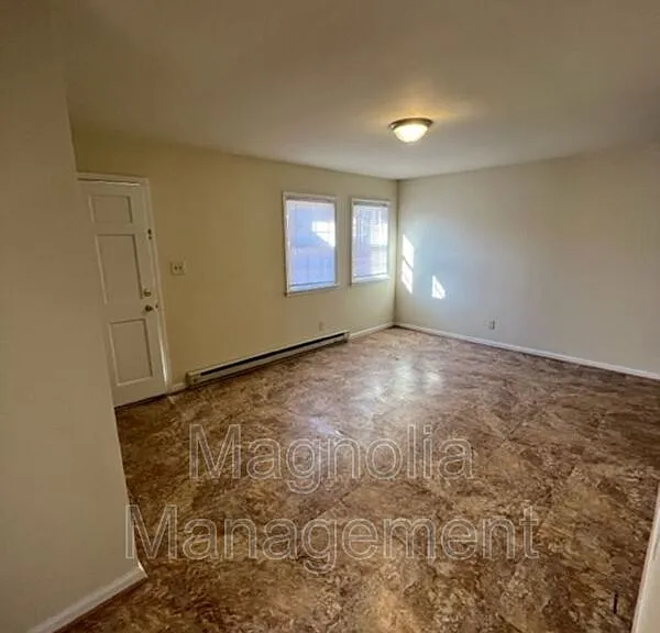 831 High St — Photo 5