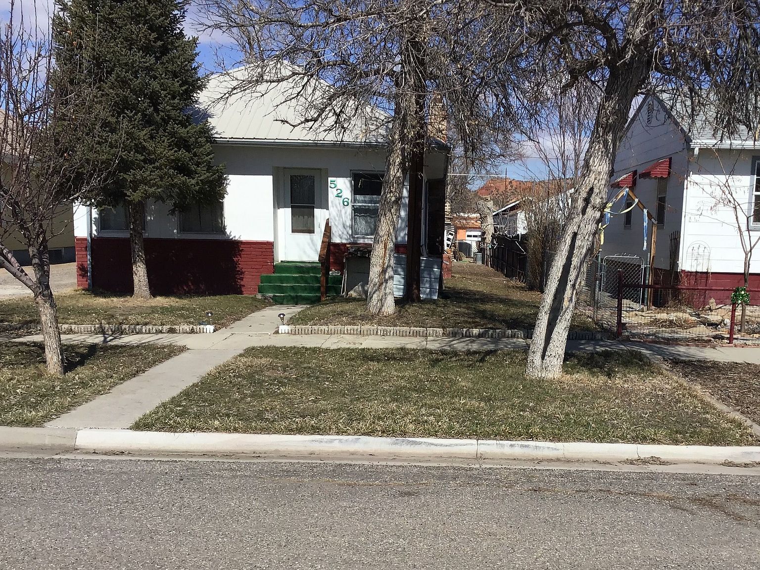 526 Clark St, Thermopolis, WY 82443 Zillow