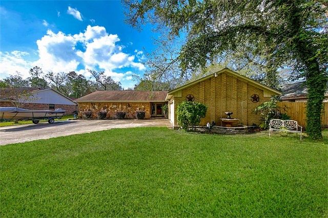 1st image of 54 Shady Oak Ct