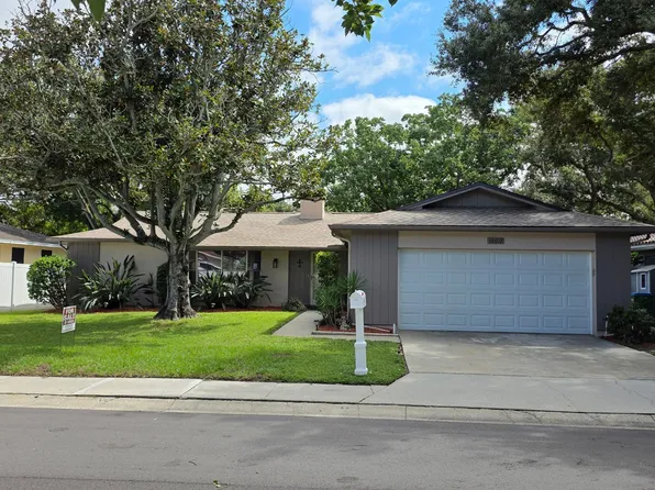 10617 Seminole Forest St E, Seminole, FL 33778