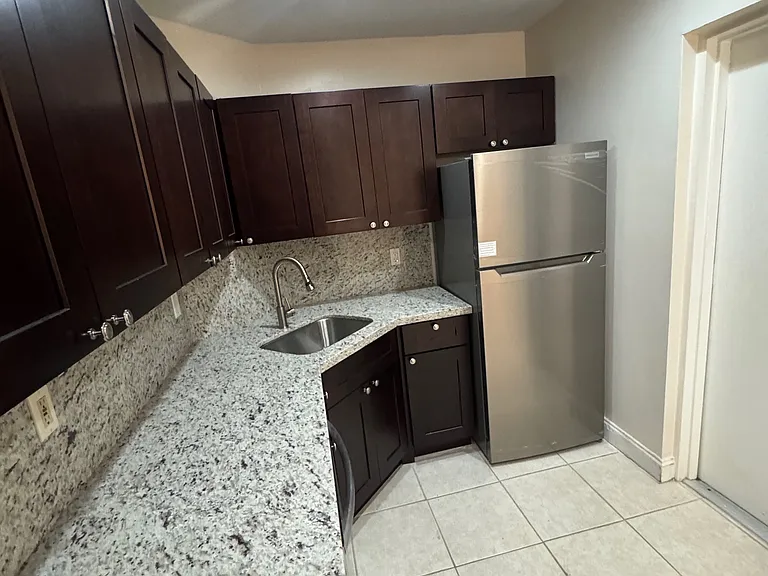 3115 Oakland Shores Dr #E112 — Photo 5