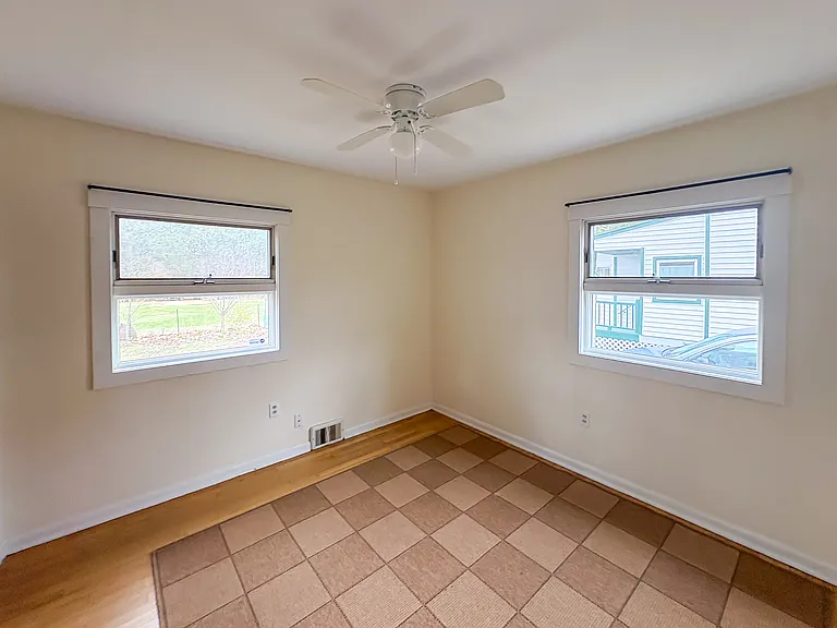 38 Marshall Dr — Photo 24