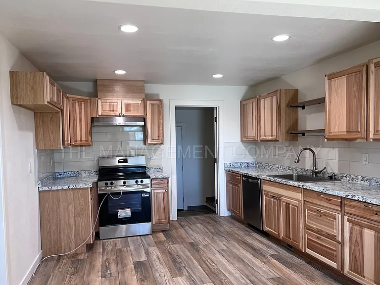 3536 N 2300 E — Photo 9