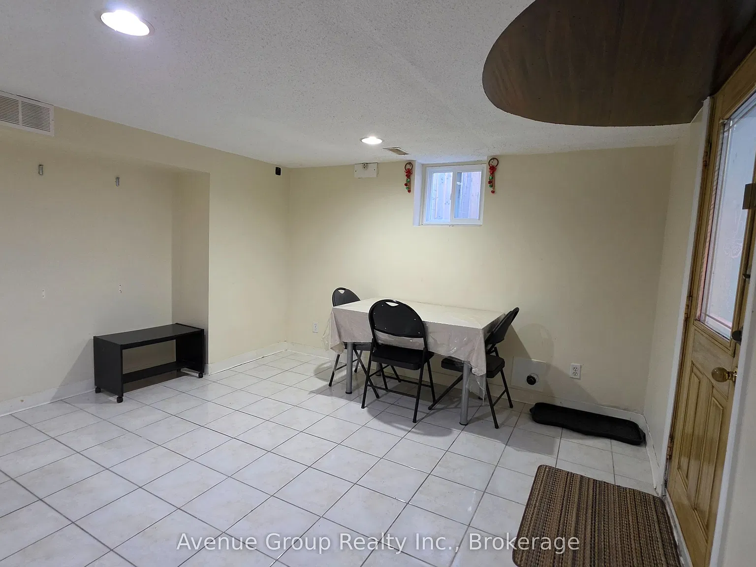 4 bed, $2,650 — Photo 3