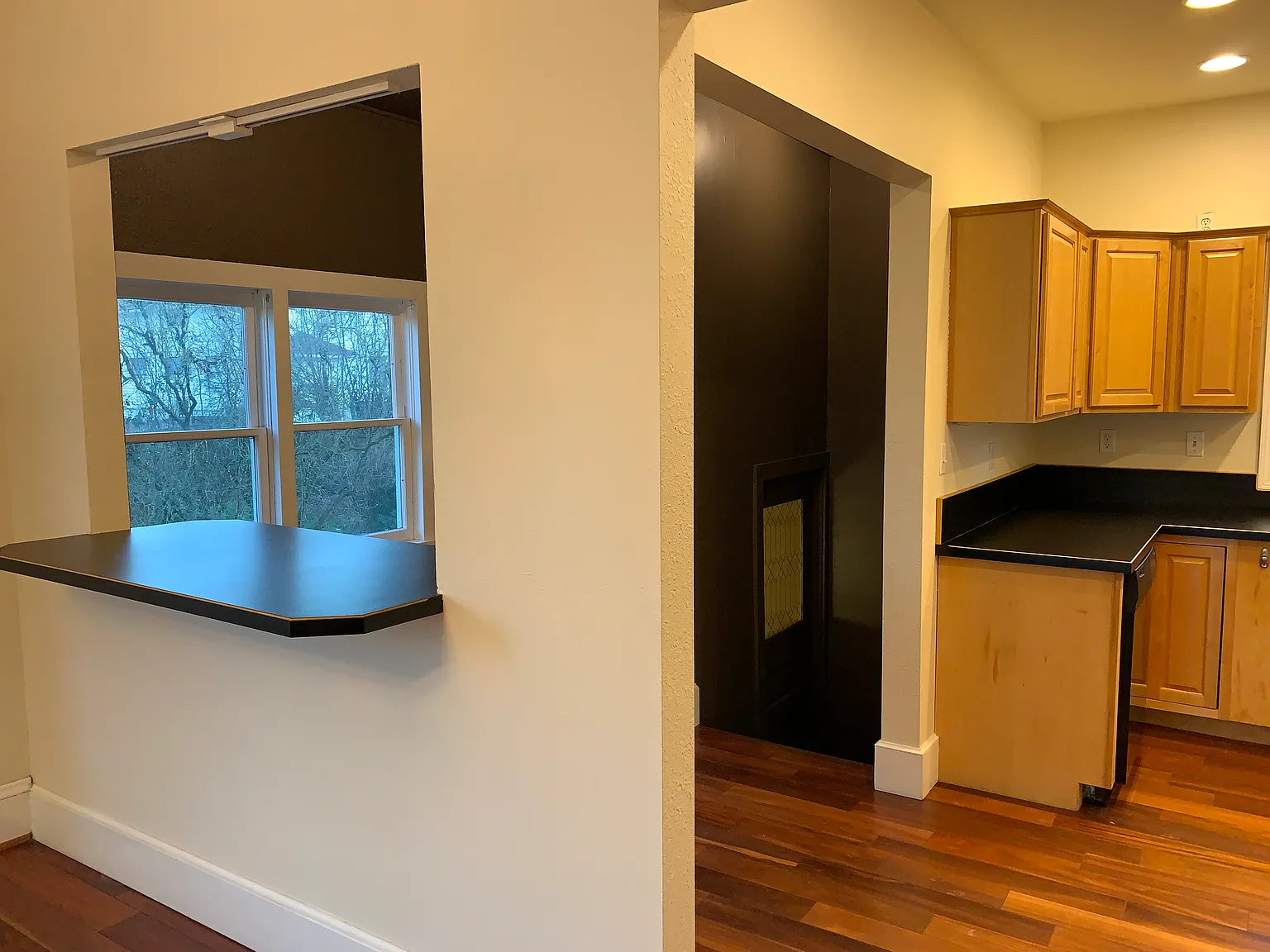 1 bed, 800 sqft, $1,300 — Photo 3