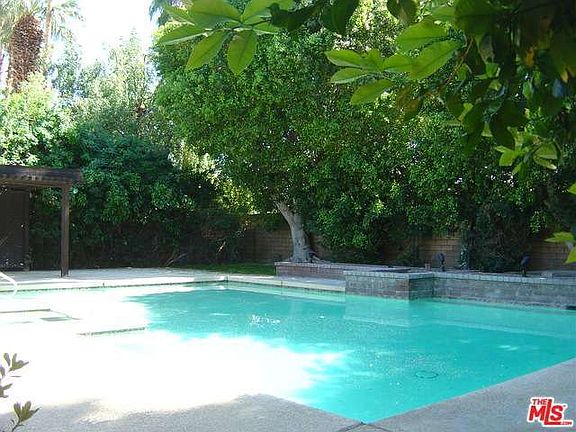 3rd image of 69323 Woodside Ave