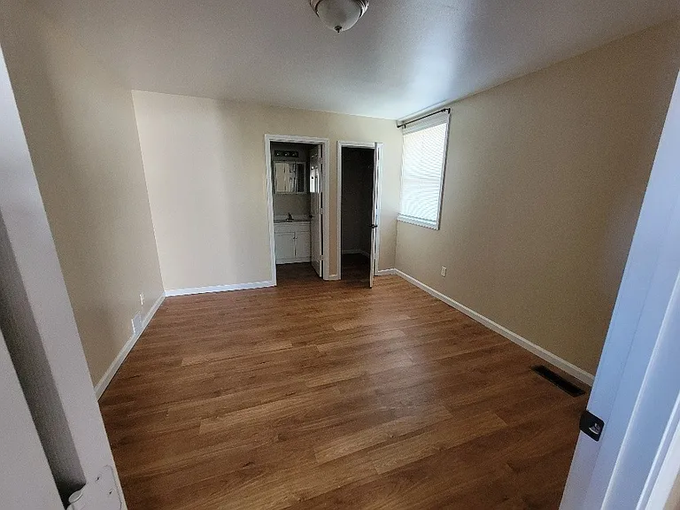 10640 Saint Stephen Ln — Photo 14